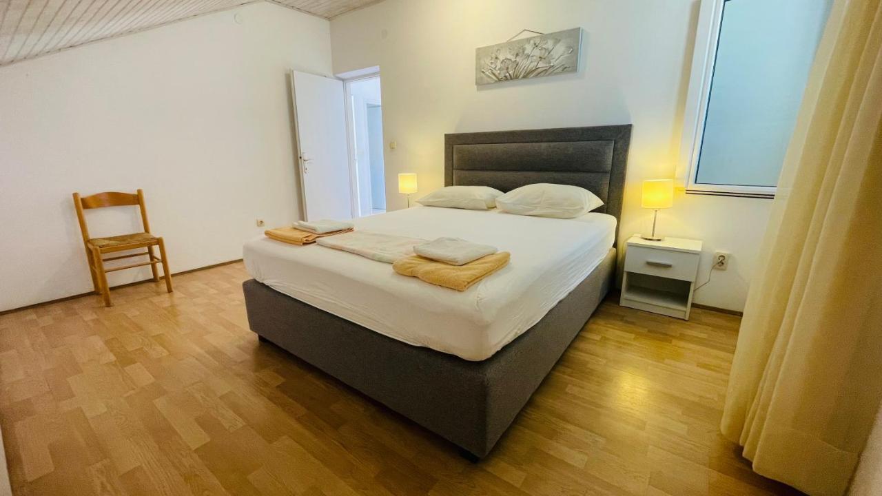 Danijela Apartment *